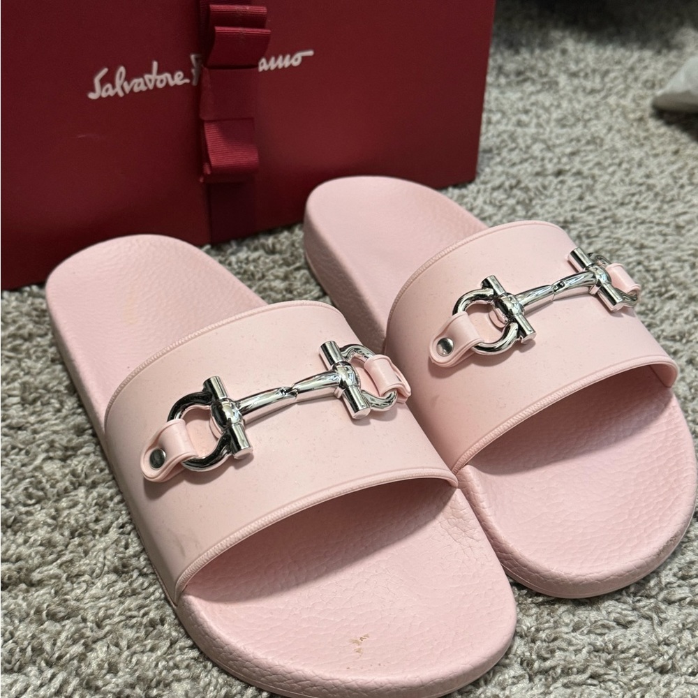 Light pink Salvatore Ferragamo Slides